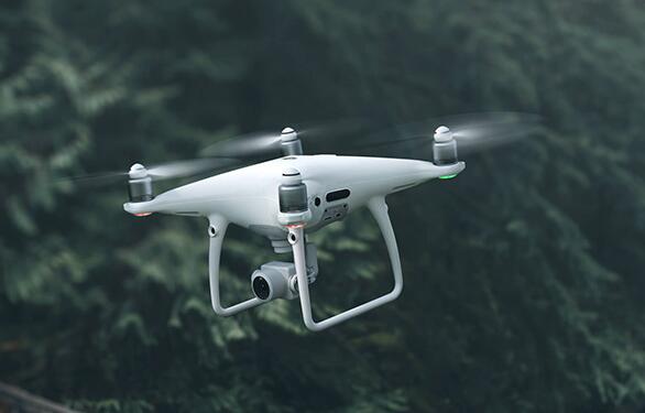 為何要選擇無人機(jī)培訓(xùn)定制課？